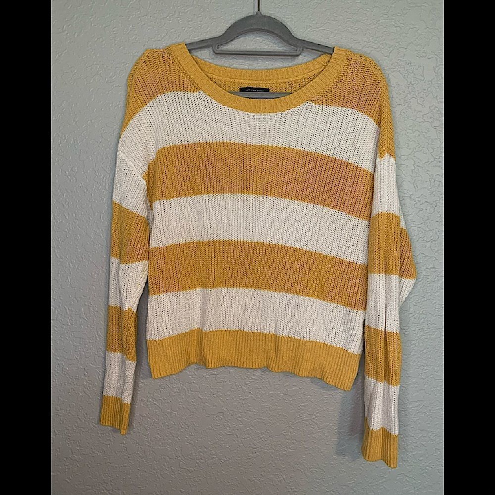 American Eagle yellow and white sweater size L